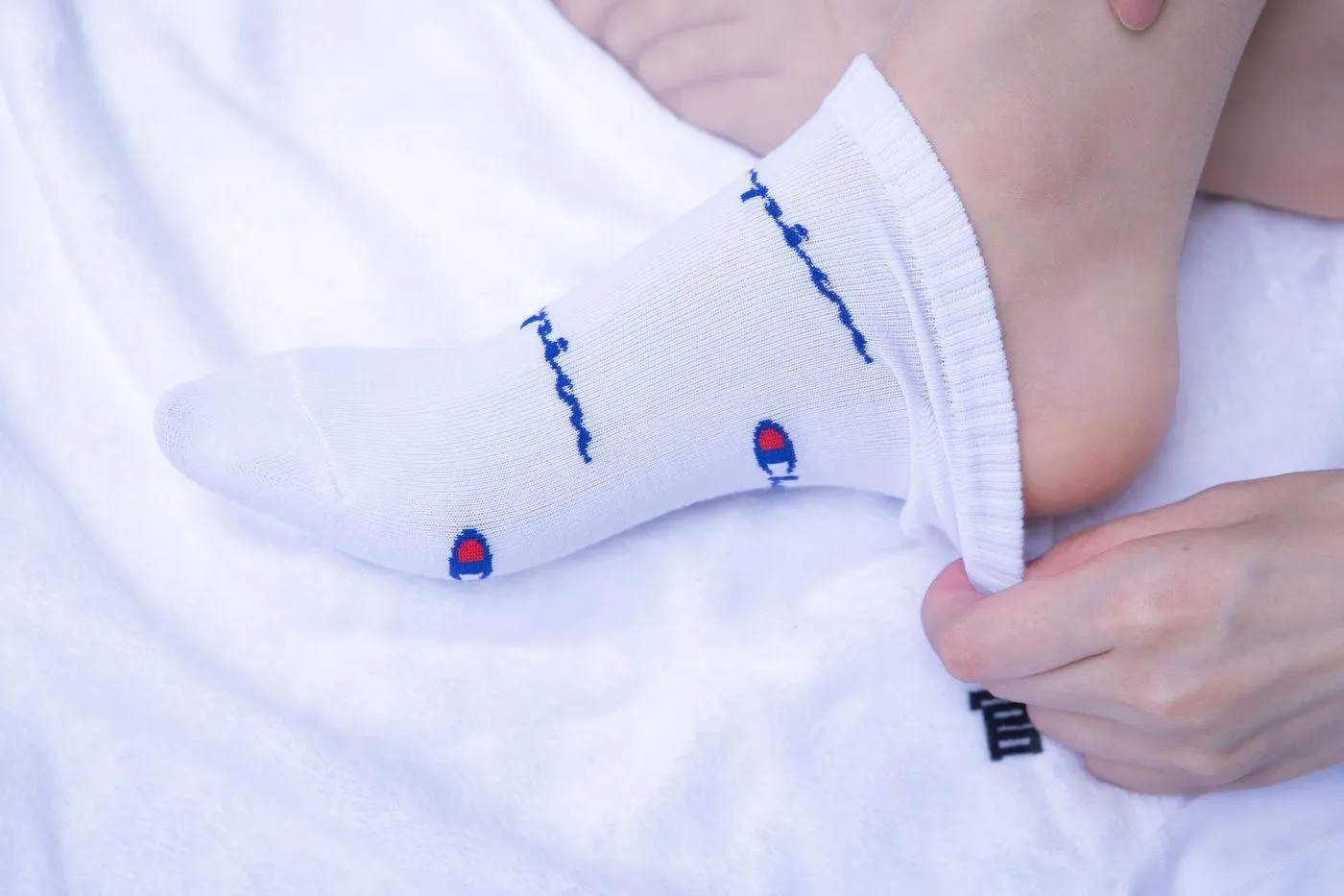 [BoBoSocks袜啵啵]NO.001 小甜豆-帆布鞋、白棉袜、肉丝 [138P]插图7